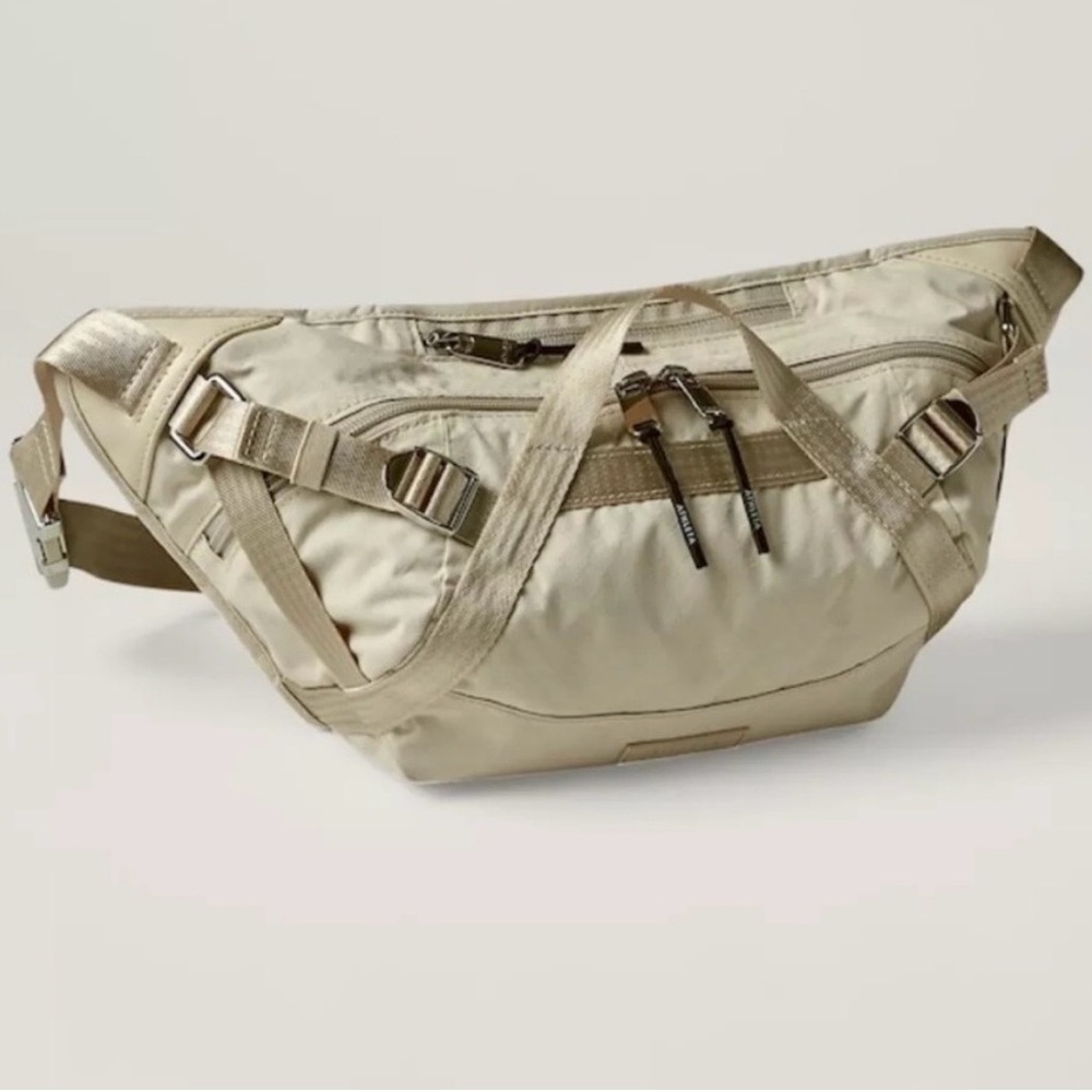 Like New Athleta Excursion Large Belt Bag